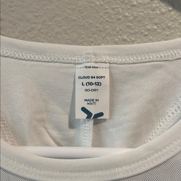 Old Navy Cloud 94 soft White Tank Top - Picture 3 of 5